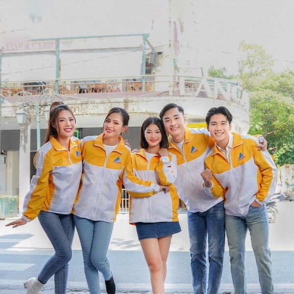 Áo gió đồng phục phối màu trắng vàng