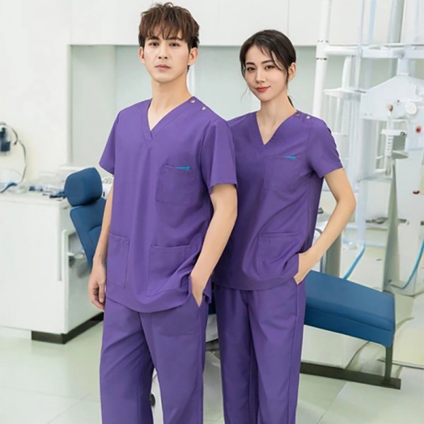 Đồng phục kỹ thuật trong bệnh viện