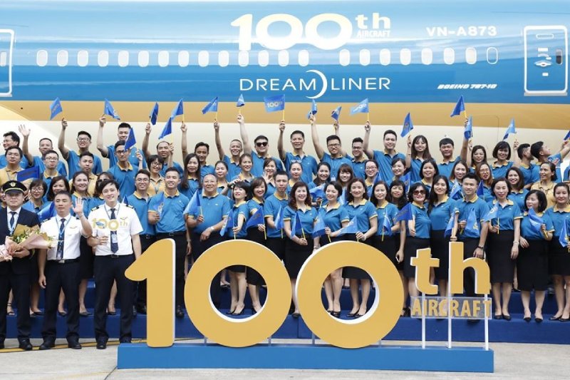 áo thun đồng phục Vietnam Airlines